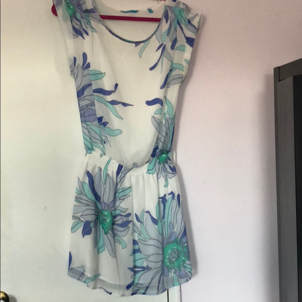 Tori Richard NWOT White & Blue Floral Dress